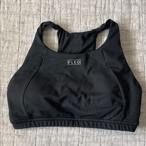 Fleo Women's Classic Black Sports Bra